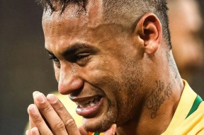 乐动官方平台 - 内马尔在中国队比赛中惊险取胜，高光表现引发热议！